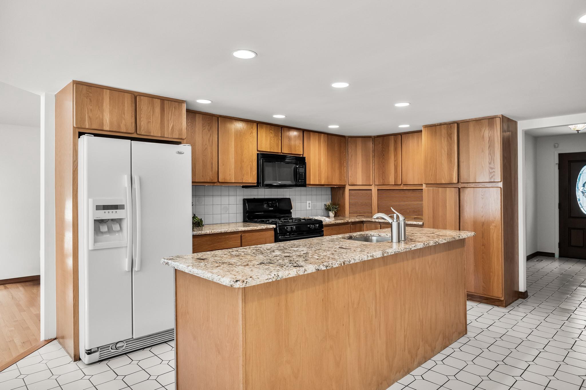 175 Oxford Road Delran, NJ 08075 - Photo 11 of 40 Kitchen
