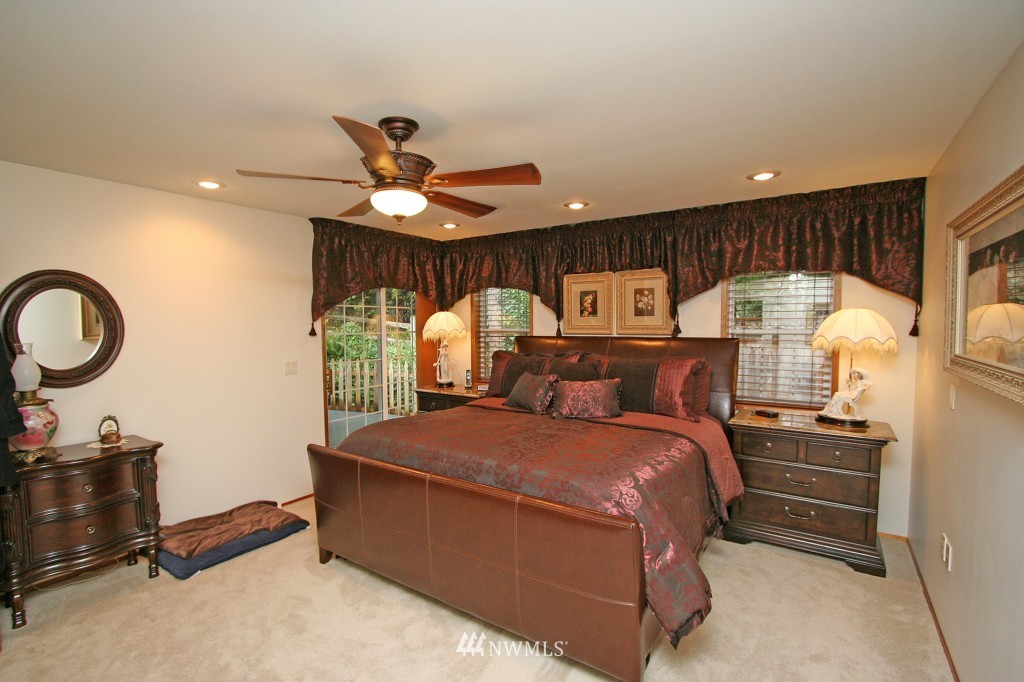 1904 Rhododendron Way Bellingham, WA 98229 - Photo 11 of 25 Gallery Image 11