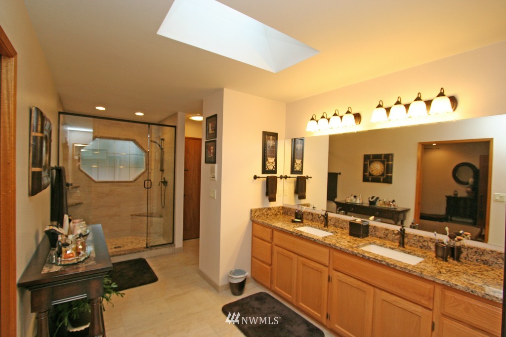 1904 Rhododendron Way Bellingham, WA 98229 - Photo 12 of 25 Gallery Image 12