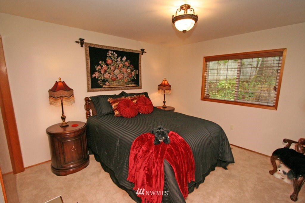 1904 Rhododendron Way Bellingham, WA 98229 - Photo 15 of 25 Gallery Image 15