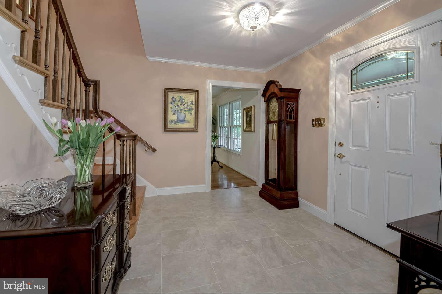 6414 Chapel View Road Fairfax Station, VA 22039 - Photo 8 of 26 Foyer