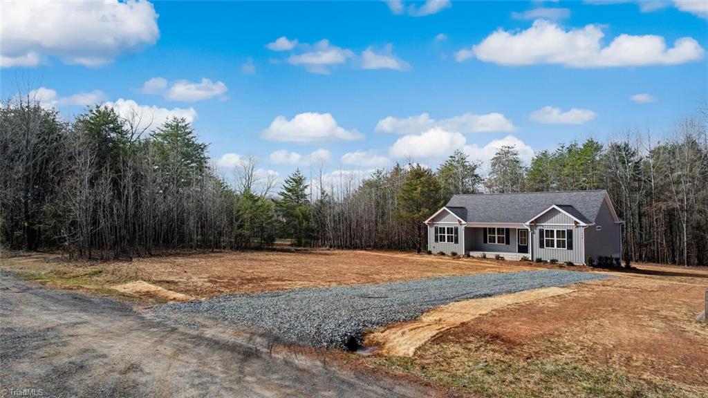 172 Lee Road Reidsville, NC 27320 - Photo 3 of 28 Gallery Image 3