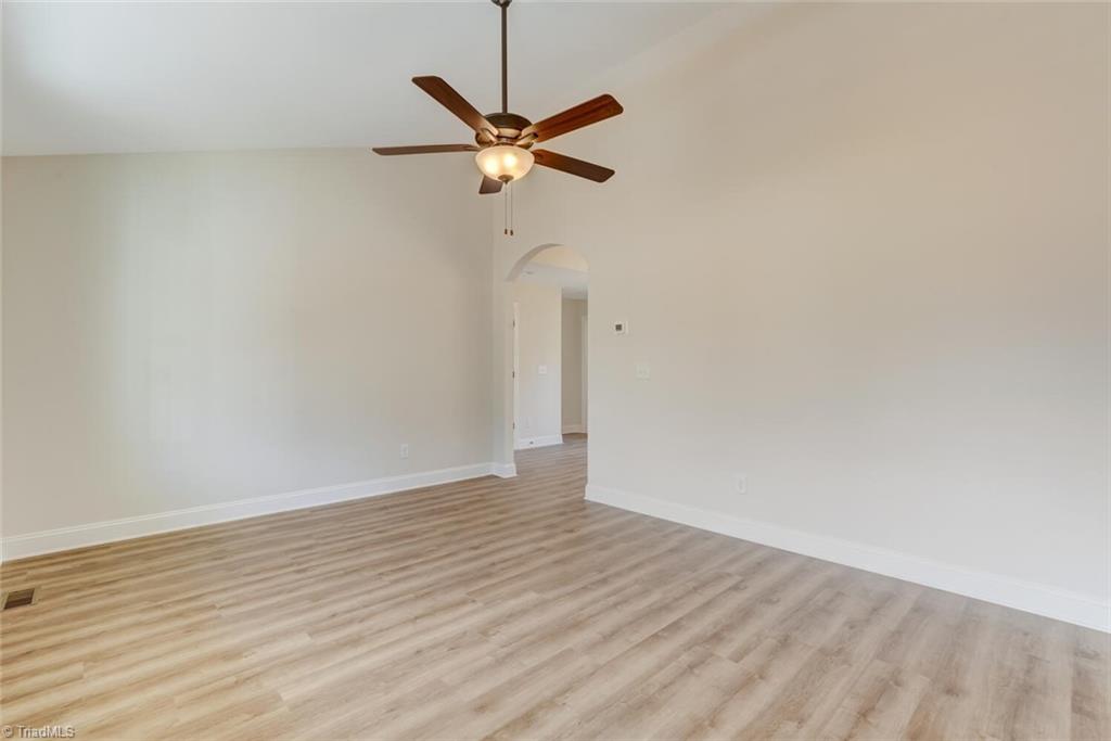 172 Lee Road Reidsville, NC 27320 - Photo 5 of 28 Gallery Image 5