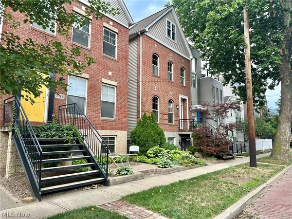 $1,395 | 2188 West 6th Street, Unit DOWN, Cleveland, OH 44113