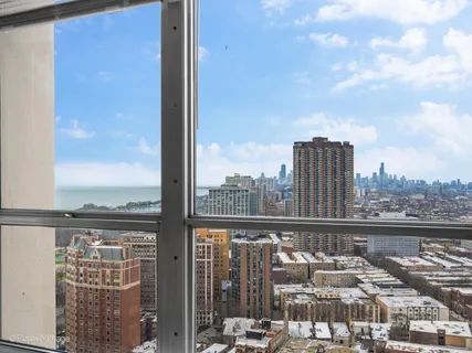 $247,500 | 655 West Irving Park Road, Unit 3315, Chicago, IL 60613