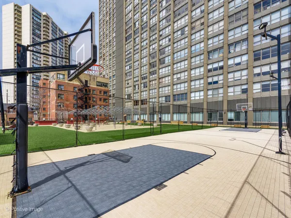 $247,500 | 655 West Irving Park Road, Unit 3315, Chicago, IL 60613