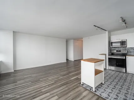 $247,500 | 655 West Irving Park Road, Unit 3315, Chicago, IL 60613