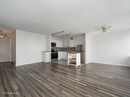 $247,500 | 655 West Irving Park Road, Unit 3315, Chicago, IL 60613