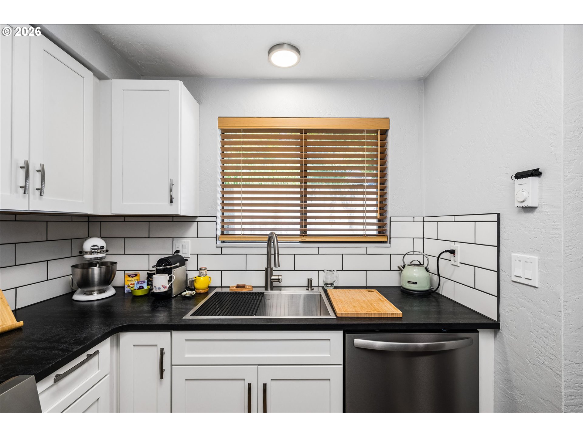 4431 Fox Hollow Road, Unit 6 Eugene, OR 97405 - Photo 7 of 46