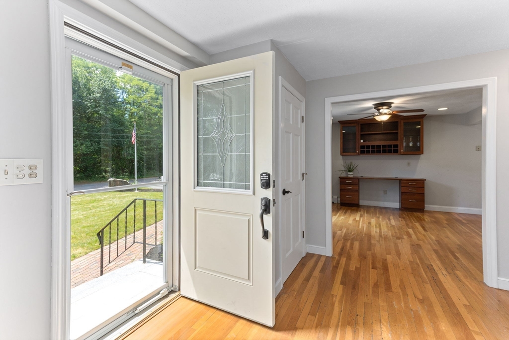 10 Kingsley Road Easton, MA 02356 - Photo 3 of 41