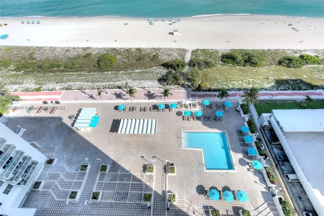 $3,800 | 5701 Collins Avenue, Unit 805, Miami Beach, FL 33140