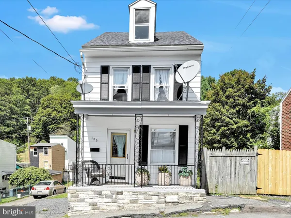$179,900 | 125 West Washington Street, Shenandoah, PA 17976