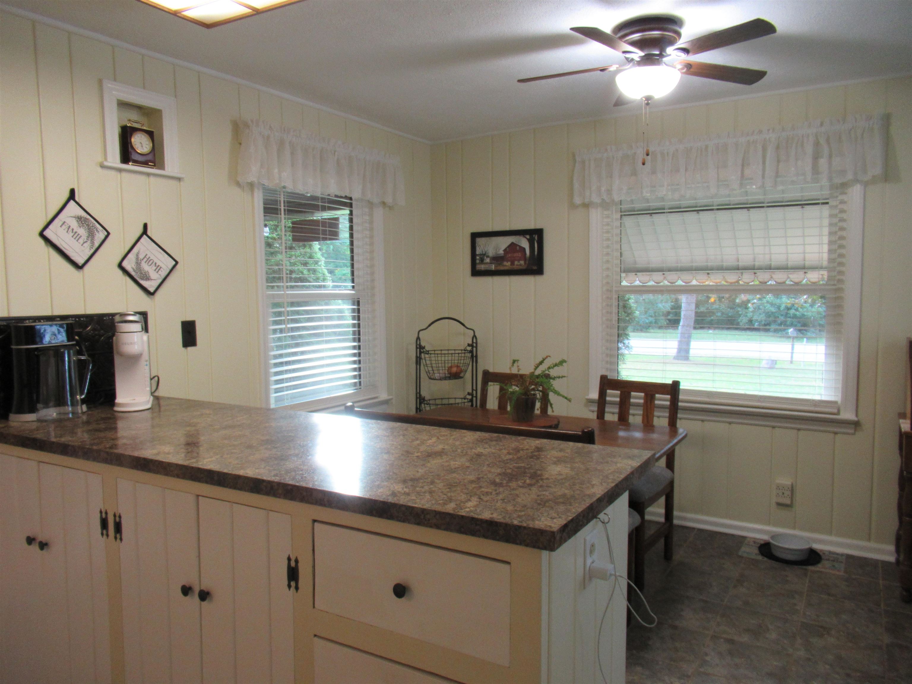 5162 North Seymour Road Flushing, MI 48433 - Photo 13 of 50 50124589-12.JPG