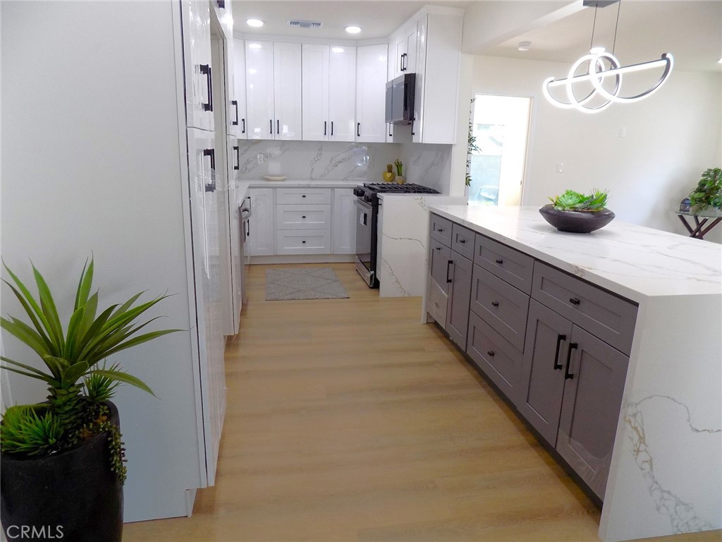 7336 Allengrove Street Downey, CA 90240 - Photo 4 of 30