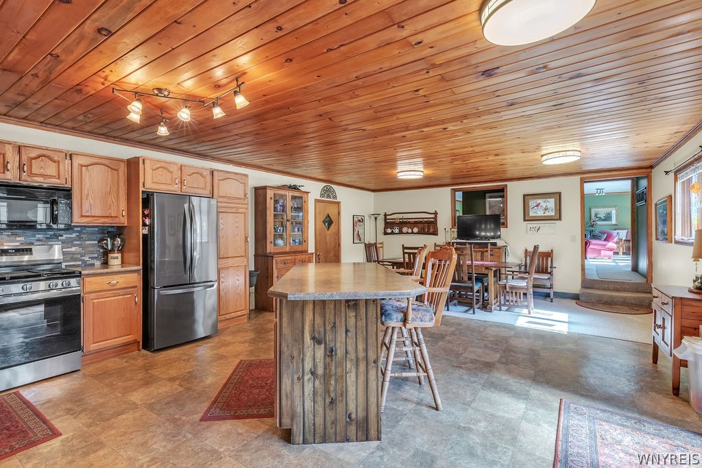 8064 State Road Colden, NY 14033 - Photo 12 of 50 Kitchen