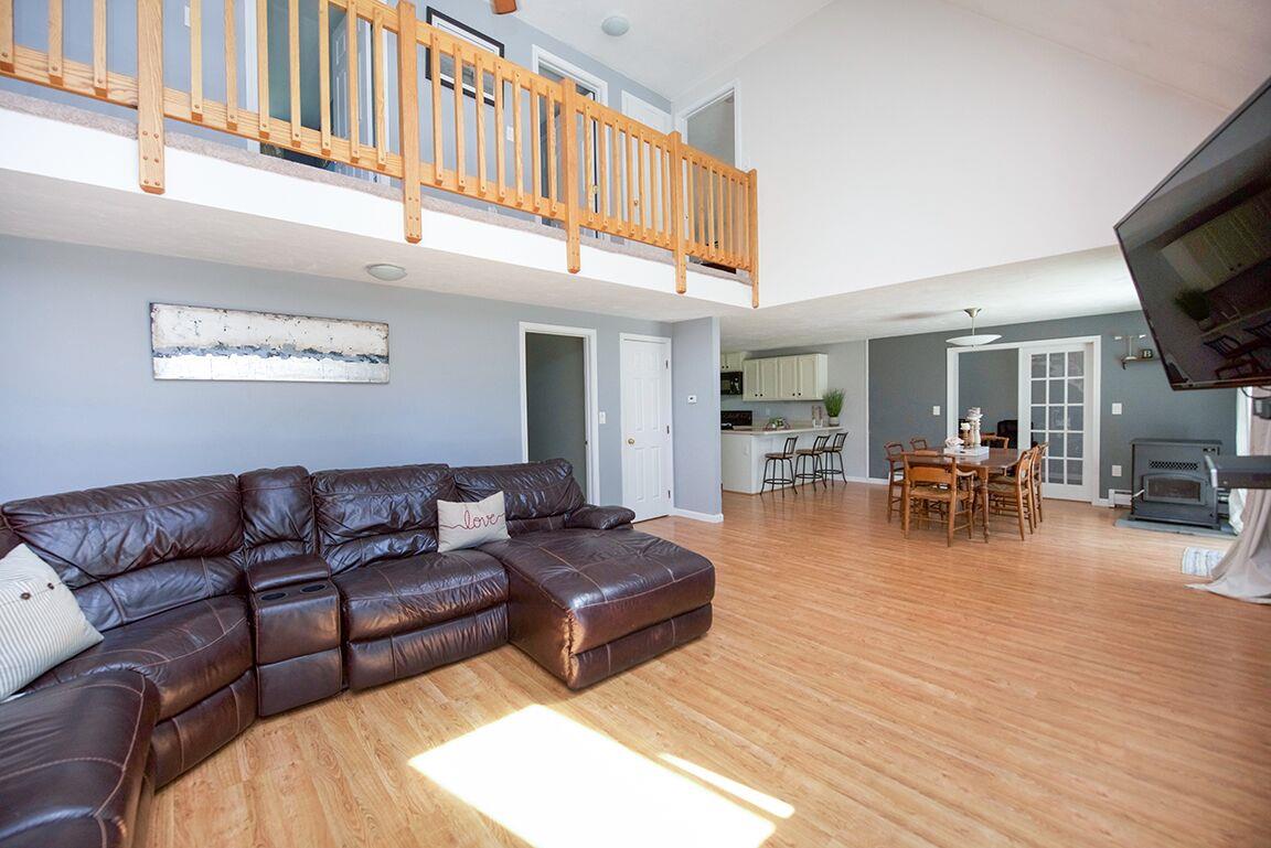 215 Wash Pond Road Hampstead, NH 03841 - Photo 17 of 34