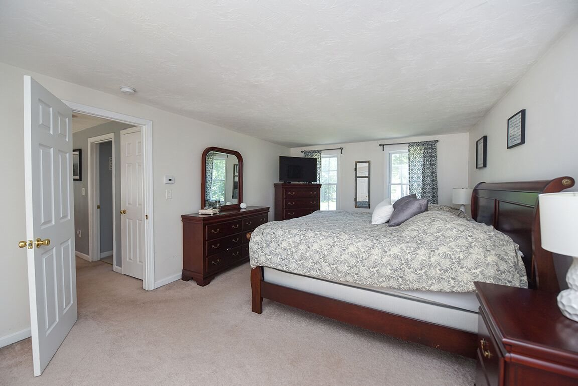 215 Wash Pond Road Hampstead, NH 03841 - Photo 22 of 34