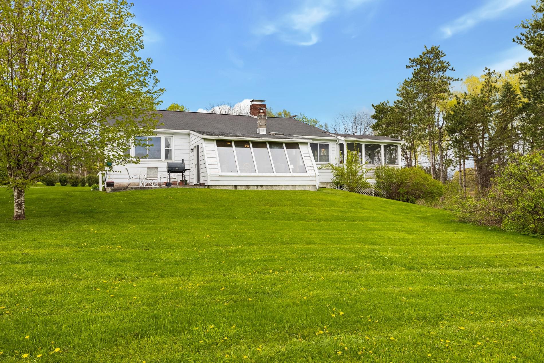 2320 West Road Bennington, VT 05201 - Photo 3 of 39