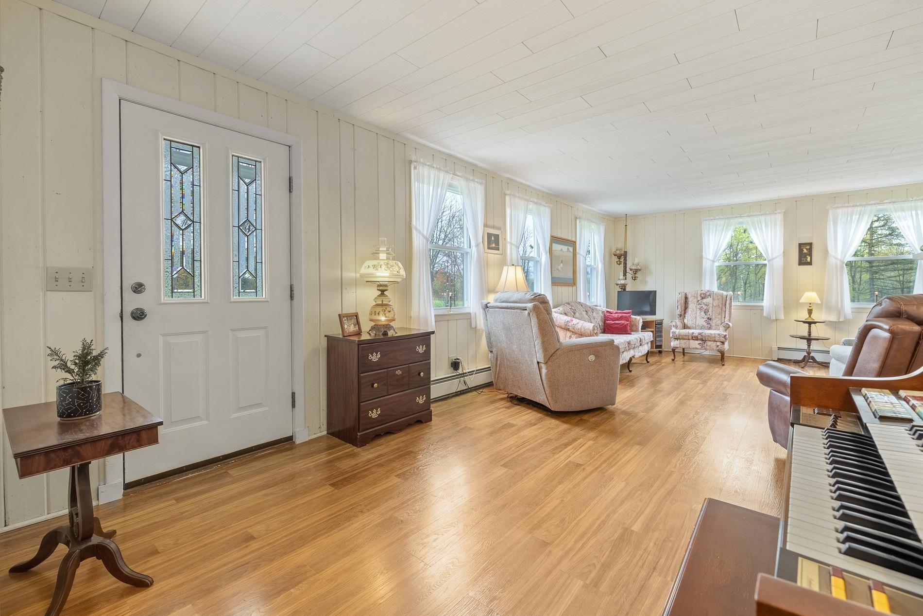 2320 West Road Bennington, VT 05201 - Photo 6 of 39