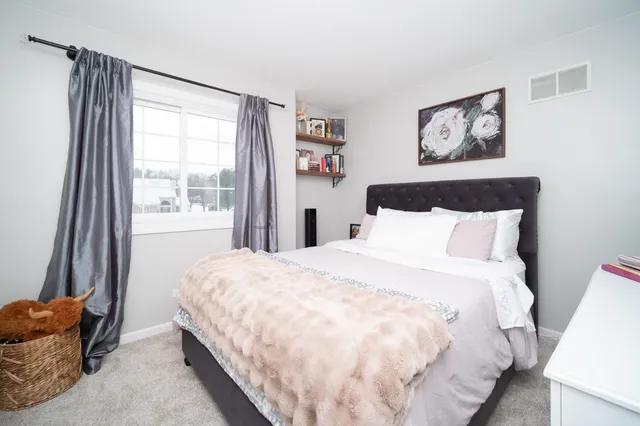 $384,900 | 3244 Be-Ver Kreek Lane, Belvidere, IL 61008