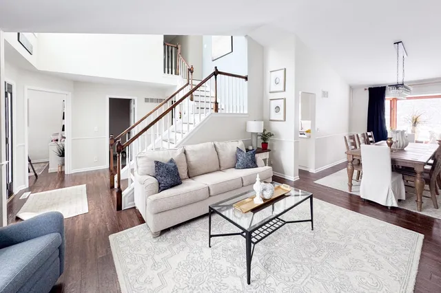 $384,900 | 3244 Be-Ver Kreek Lane, Belvidere, IL 61008