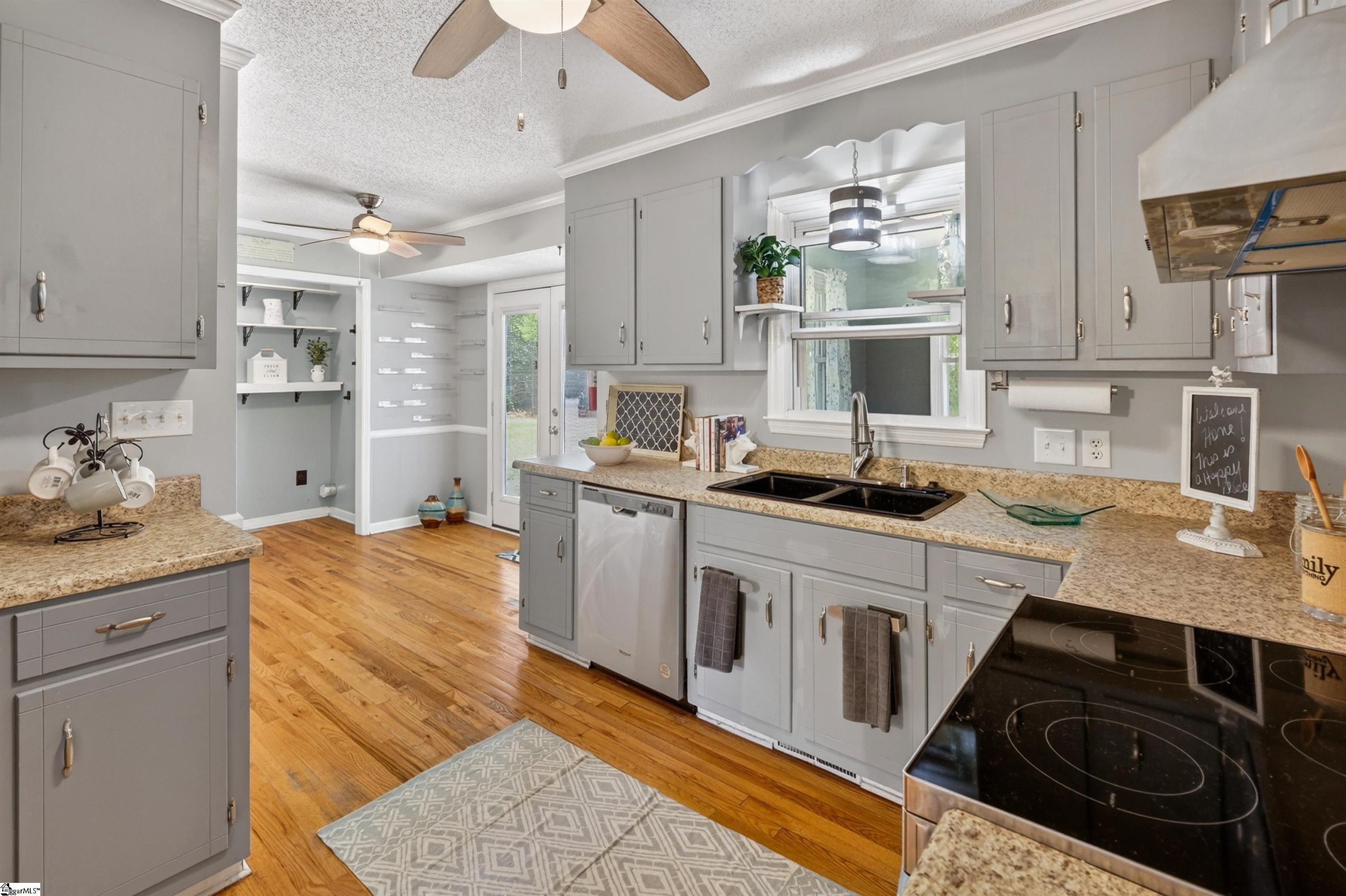 10116 Anderson Road Easley, SC 29642 - Photo 13 of 40 Gallery Image 13