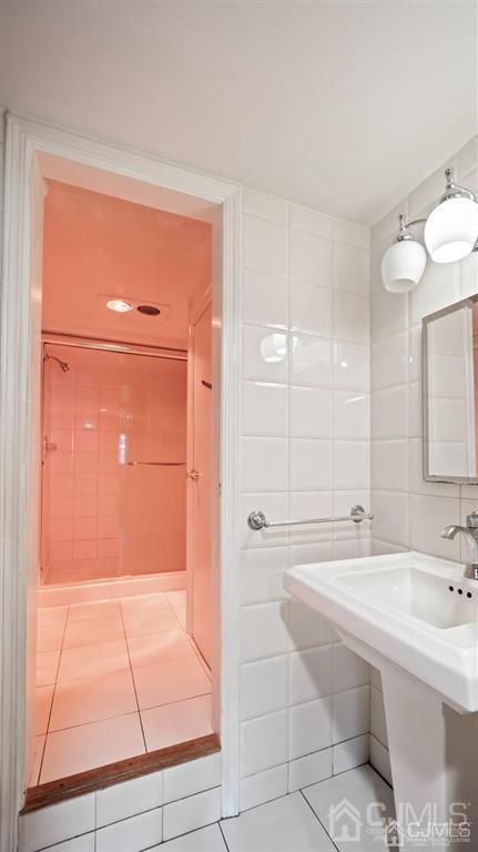 4 Timber Road East Brunswick, NJ 08816 - Photo 34 of 44 a bathroom with a sink a toilet and shower