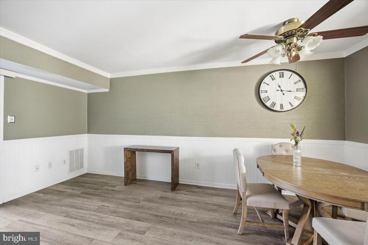 86 Via Cascata Drive Clementon, NJ 08021 - Photo 10 of 27 Bright and inviting dining space awaits you.