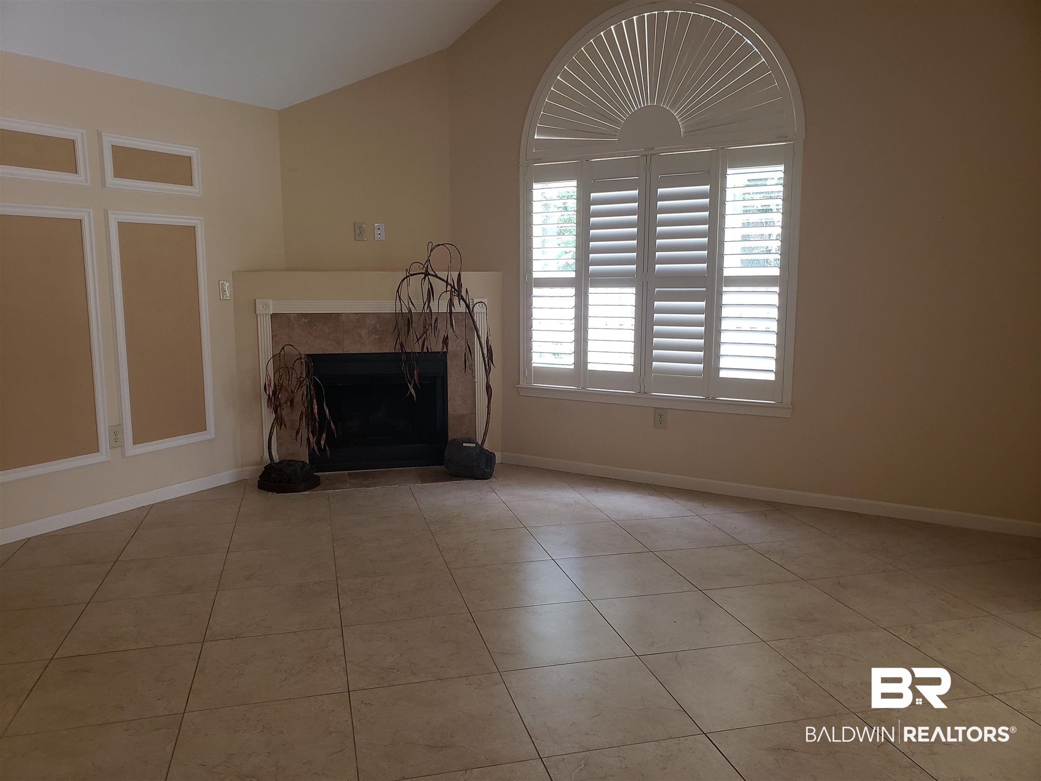 204 Wyld Palms Drive, Unit 204 Foley, AL 36535 - Photo 5 of 34 Fireplace