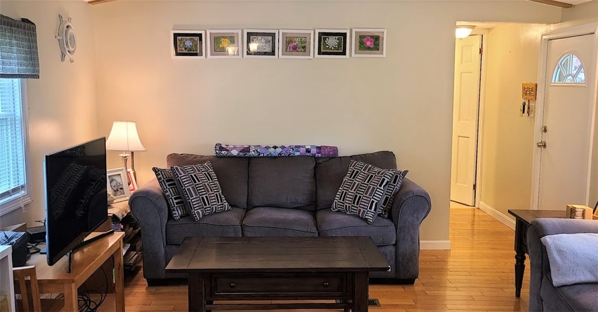53 Wright Way Coventry, RI 02816 - Photo 8 of 14 Living Room