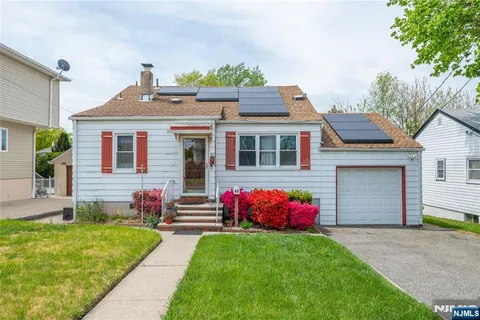 $549,900 | 65 Westminster Place, Saddle Brook, NJ 07663