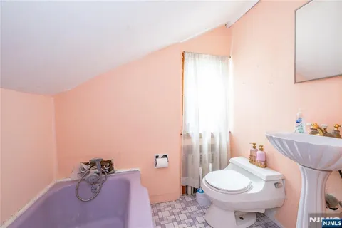 $549,900 | 65 Westminster Place, Saddle Brook, NJ 07663