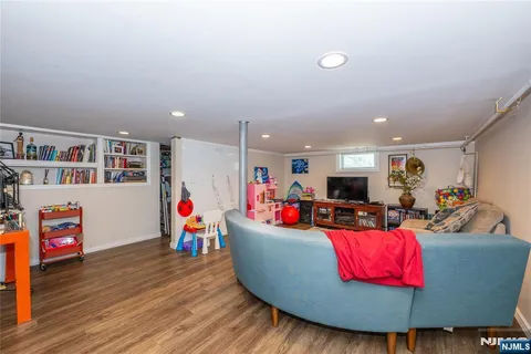 $549,900 | 65 Westminster Place, Saddle Brook, NJ 07663