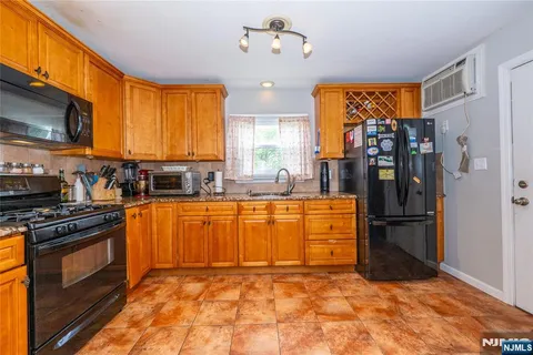 $549,900 | 65 Westminster Place, Saddle Brook, NJ 07663