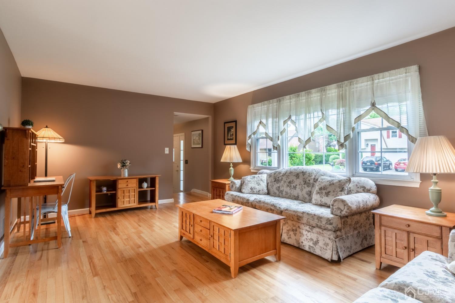 71 Spruce Street Edison, NJ 08837 - Photo 18 of 31 Gallery Image 18