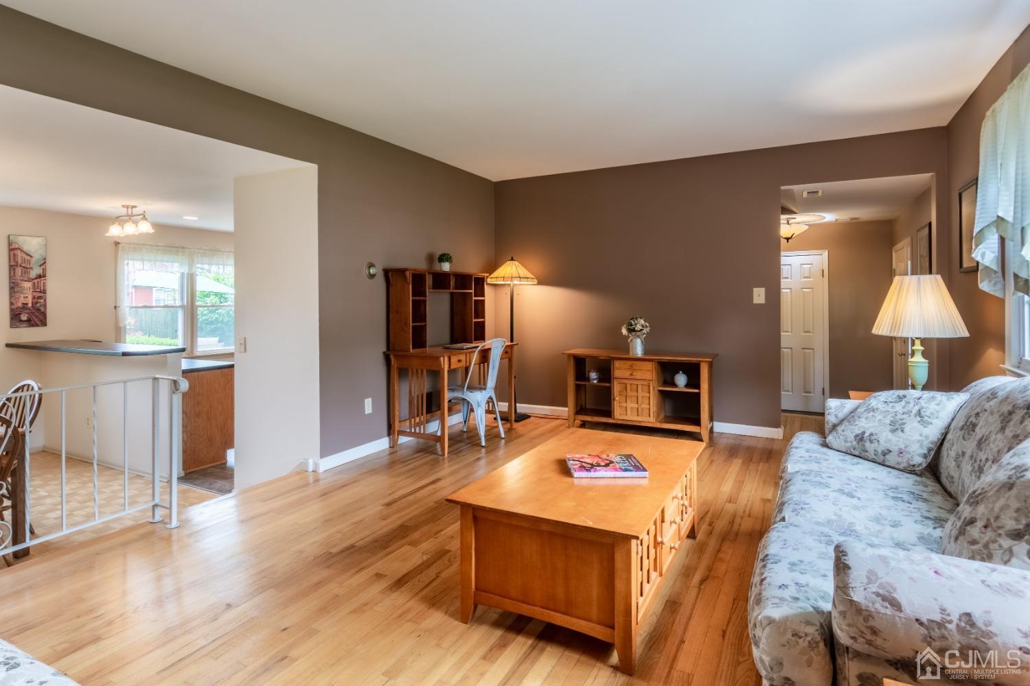 71 Spruce Street Edison, NJ 08837 - Photo 21 of 31 Gallery Image 21