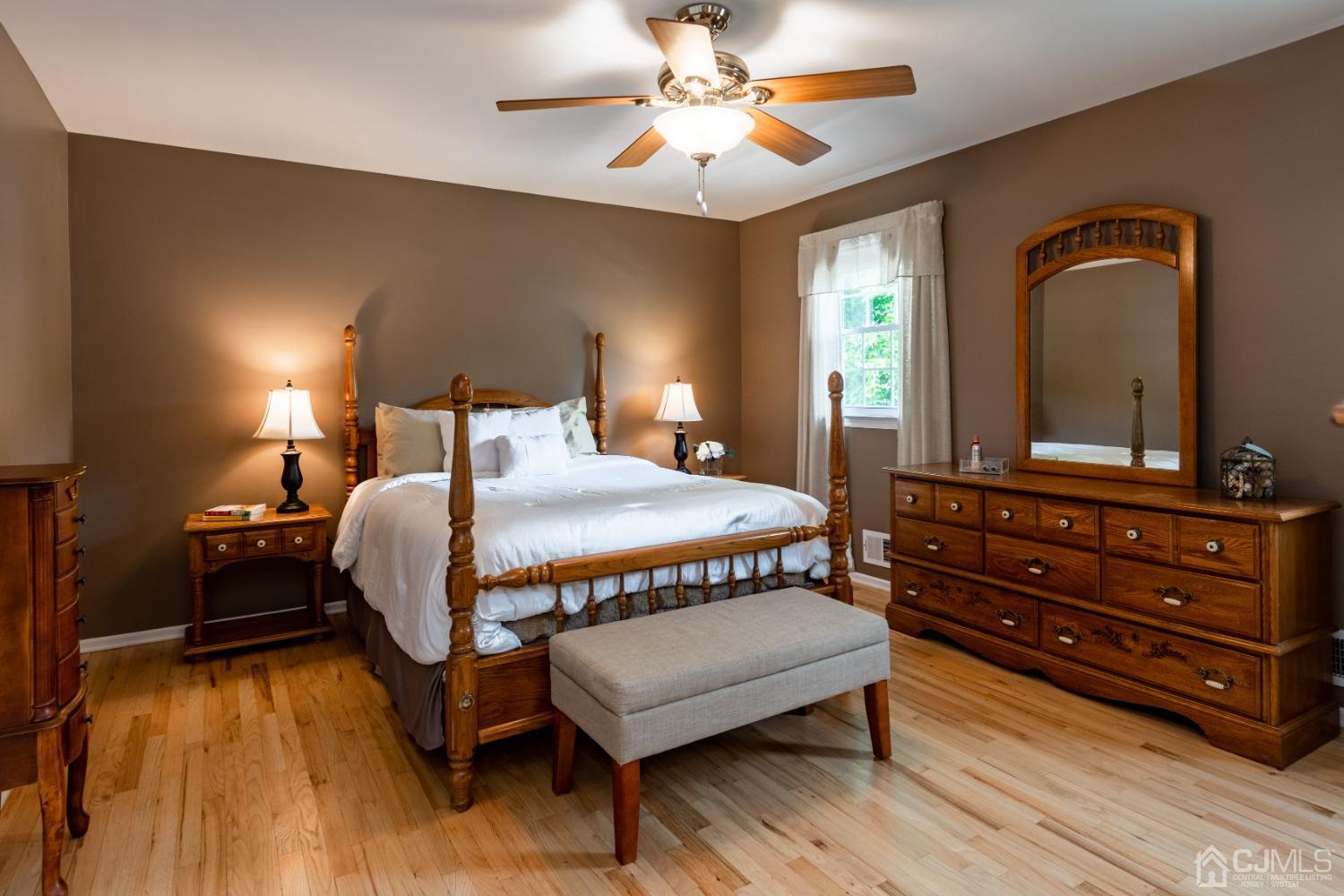 71 Spruce Street Edison, NJ 08837 - Photo 24 of 31 Gallery Image 24