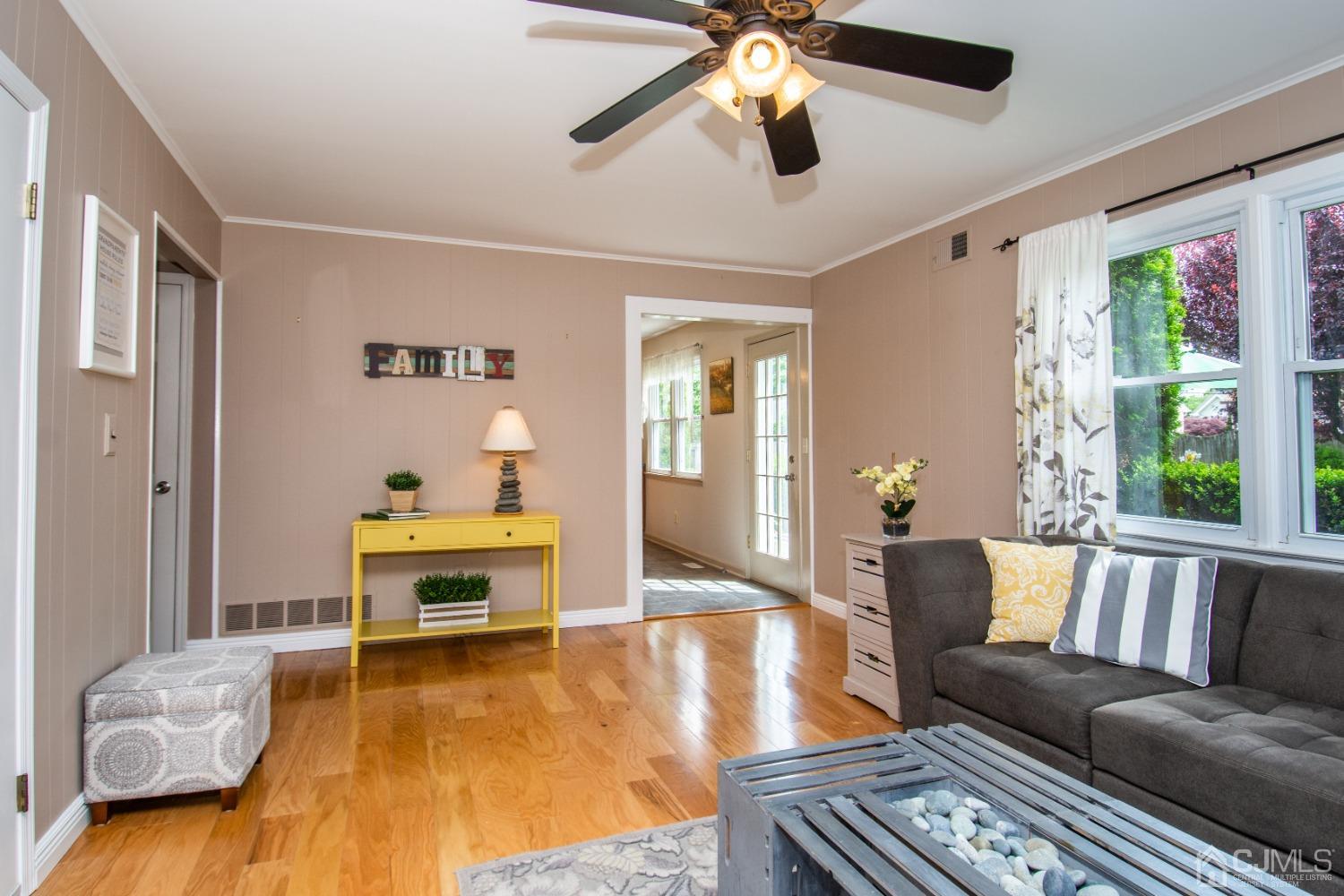 71 Spruce Street Edison, NJ 08837 - Photo 8 of 31 Gallery Image 8