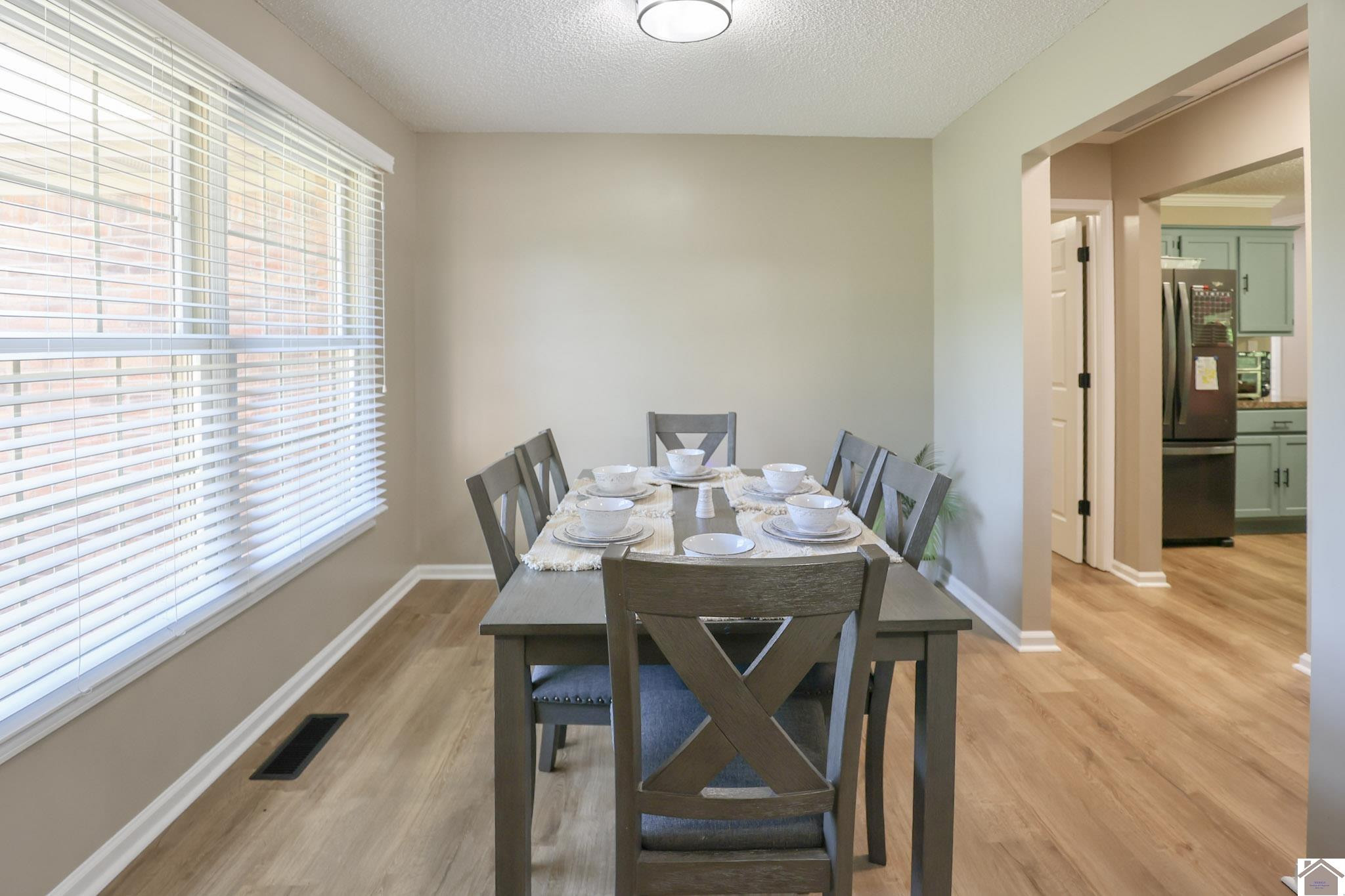 4055 Lovelaceville Road Paducah, KY 42001 - Photo 27 of 35 Dining Room