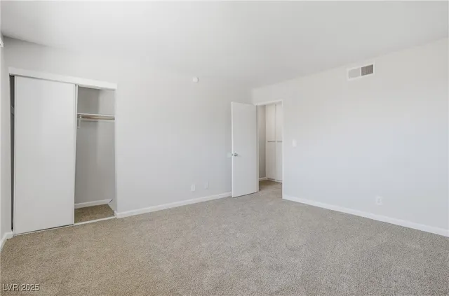 $1,385 | 2896 Klinger Circle, Unit 3, Las Vegas, NV 89121