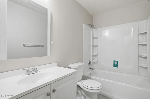 $1,385 | 2896 Klinger Circle, Unit 3, Las Vegas, NV 89121