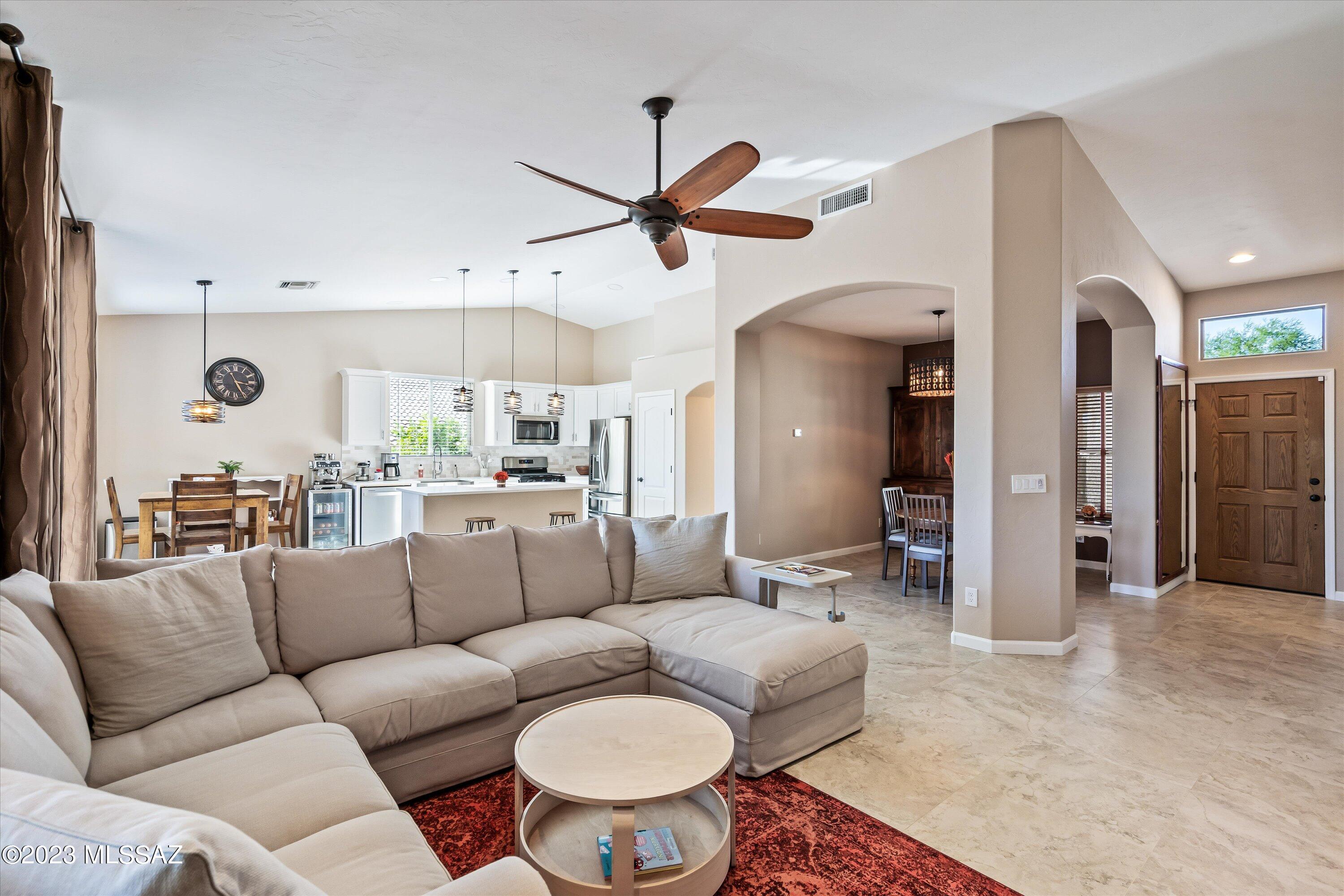 537 West Silvertip Road Oro Valley, AZ 85737 - Photo 12 of 30 Gallery Image 12