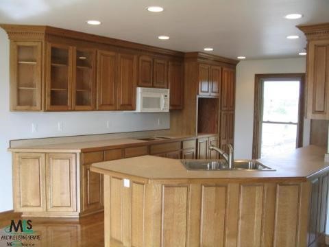 2177 Capac Capac, MI 48014 - Photo 2 of 9 747122-1.JPG