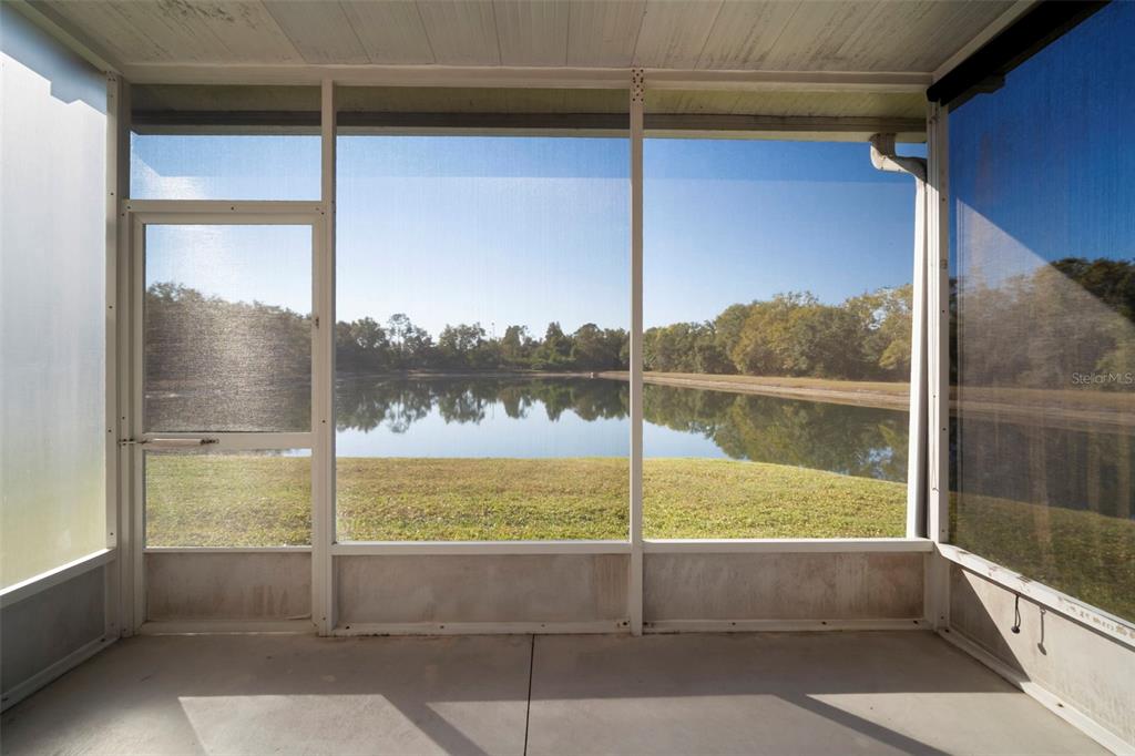 2802 Conch Hollow Drive Brandon, FL 33511 - Photo 12 of 74 a view of an empty room with a window