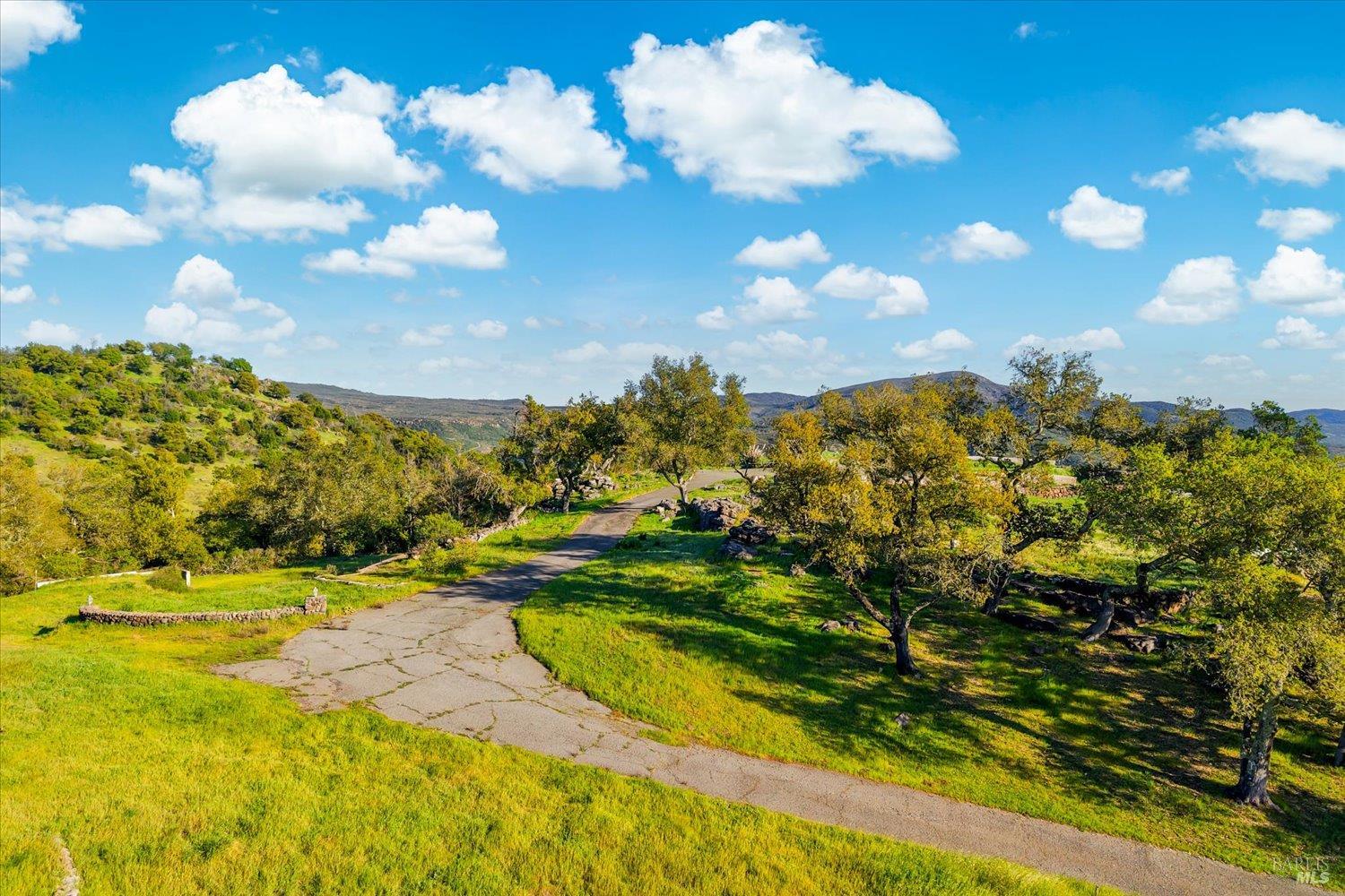 2355 Atlas Peak Road Napa, CA 94558 - Photo 5 of 22 Private Entry