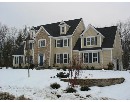 55 Silver Fox Road Franklin, MA 02038 - Photo 2 of 15 Gallery Image 2