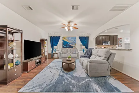 $325,000 | 6502 Wilshire Lakes, Houston, TX 77040