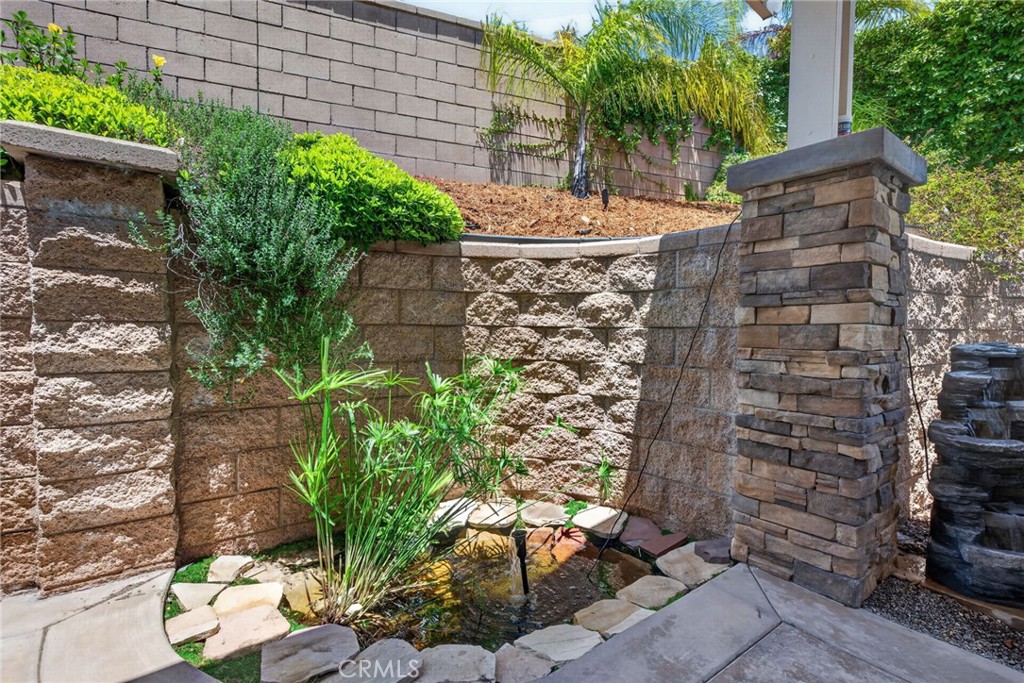 33320 Kilroy Road Temecula, CA 92592 - Photo 54 of 75 Pond