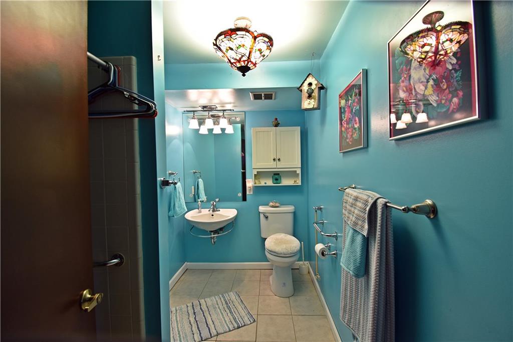 5293 Highgrove Road Pittsburgh, PA 15236 - Photo 16 of 25 Gallery Image 16