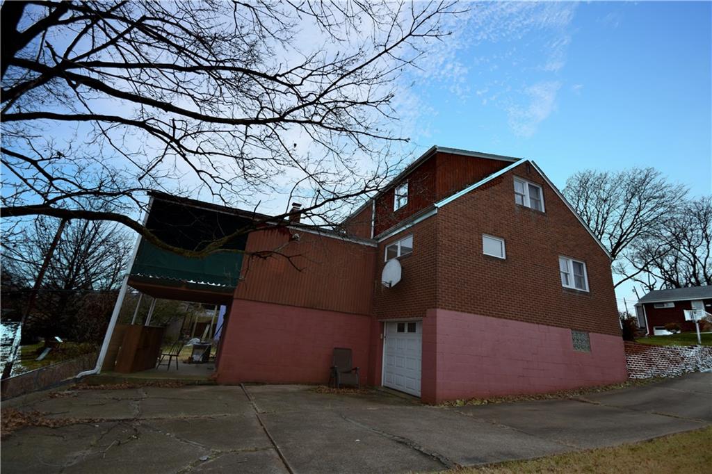 5293 Highgrove Road Pittsburgh, PA 15236 - Photo 3 of 25 Gallery Image 3